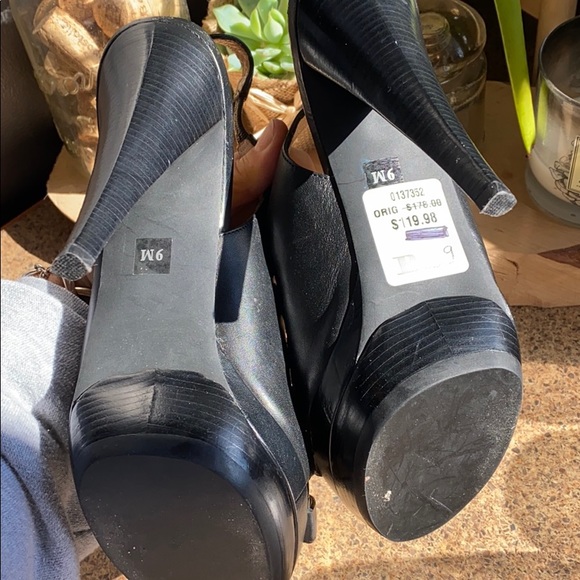 Michael Kors Platform Heel 😍 - Picture 4 of 5